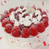 没有女孩子会拒绝如此精致的生日蛋糕吧🎂