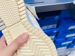 -Adidas(东荟城店)