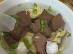 -松树干拌面店
