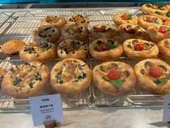 -VERIE BAKEHOUSE