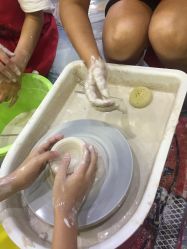 -泥娃娃DIY陶吧(易生活购物公园店)
