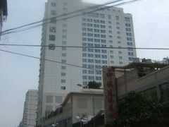 -华威达牛庄(黄埔大道西店)