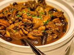 大骨鸡炖红蘑-臻宝中餐厅·大连菜·海鲜·融合菜(大连一方城堡豪华精选酒店)