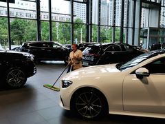 -贵州贵星奔驰4S店(观山湖店)