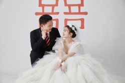 -雪中彩影婚纱摄影·微光艺术中心