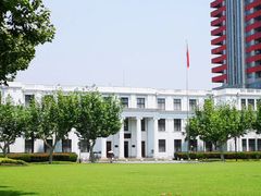 -小海豚国际游泳培训(长宁龙之梦酒店)