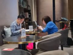 -wineapp葡萄酒餐吧(外滩金融中心店)