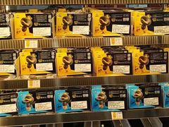 面包甜点陈列柜-周黑鸭(武汉汉阳区江城大道永旺店)