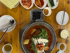 -喇喇排骨火锅·传统韩式脊骨汤(望京西园总店)