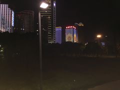 -万绿园