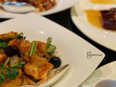 黑蒜大千爆虾球-北京四季酒店·采逸轩