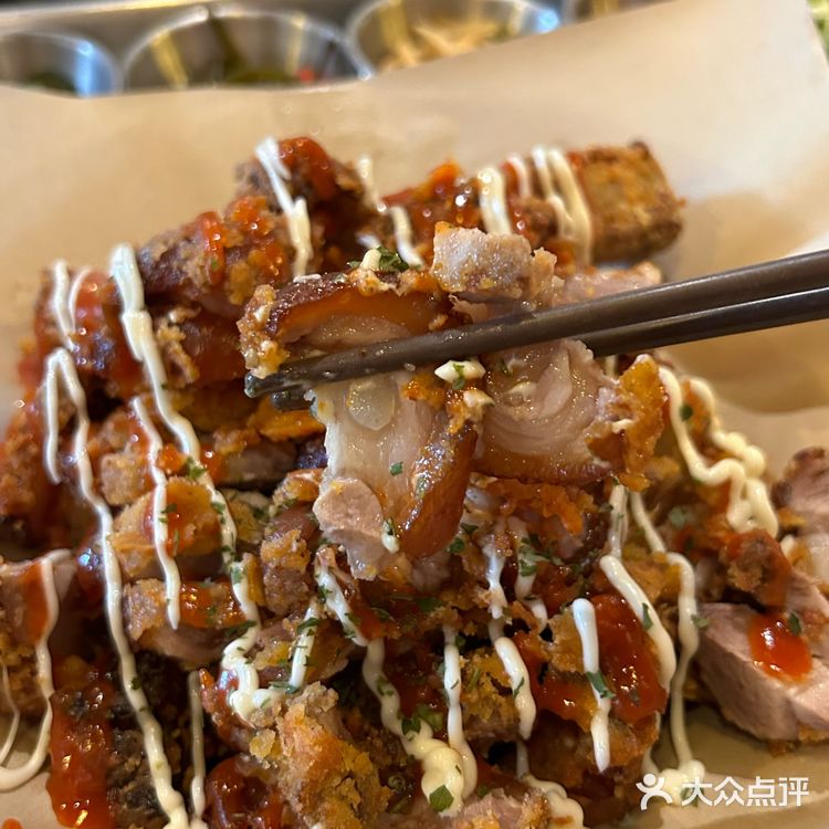 韩式炸猪蹄！！个人觉得无法超越。。。