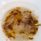 店内羹比露要浓稠一些，无论是什么样的产品都是可以拉丝的