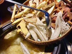 -菌之家·专业纯野生菌火锅·特色炒菌