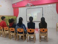 -励步成长中心·英文启蒙·剑桥考级·KET(众美凤凰城校区)