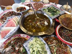 -牟记江湖特色重庆菜鱼蛋青蛙黄鳝海参(巴南区鱼洞鲁能店)