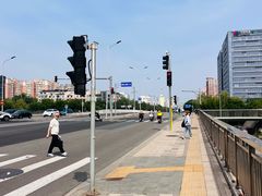 -玲珑塔公园