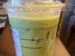 -星巴克(上海虹桥站2A检票口)