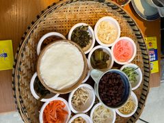 -包整·丝娃娃(一览甲秀楼风景店)