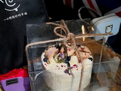 -小苍兰风铃草·礼物蛋糕(沈阳店)