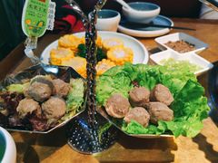 -左庭右院鲜牛肉火锅(金山万达店)