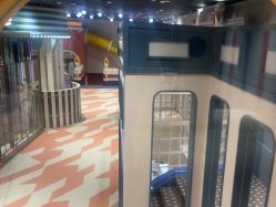 -奈尔宝家庭中心·亲子餐厅(长沙运达汇店)