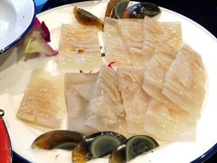 自制肉皮焖子-鱼窝棚柴火铁锅炖(富山屯店)