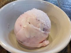 -莓园冰淇淋店