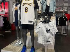 -NIKE上海青浦换季优惠店