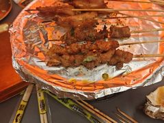 -何师烧烤·香辣蟹·川菜·30年老品牌(太古里旗舰店)