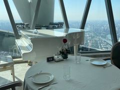 -广州塔卢特斯法国旋转餐厅