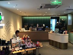 -星巴克臻选(莘庄仲盛店)