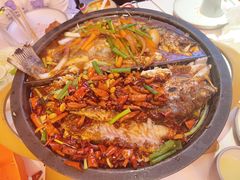 香辣烤鱼-鸣记脆皮烤鱼·海鲜烤鱼(三八广场店)