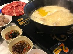 -鲜入围煮花胶鸡海鲜火锅