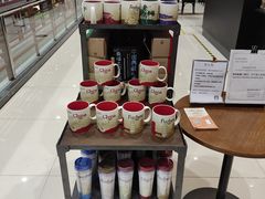 自助调料区-星巴克(福州长乐机场分店)