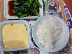 -老乡鸡(上海白玉兰广场店)