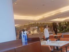 -亮马河饭店翠雅咖啡厅