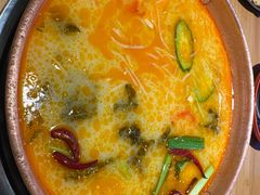 酸辣锅底-洱火云南酸菜牛肉火锅(石景山当代商城店)