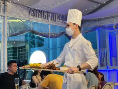 -中茵皇冠假日酒店·棕榈岛湖畔餐厅