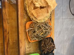 -地锅公社·现炒地锅鸡·地锅鱼·夜宵(罗锦路店)