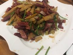 土豆条煸牛肉-德居源