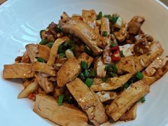 -鱼鲜饭香·招牌汽锅剁椒鱼头王