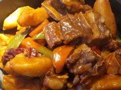 小锅牦牛肉焖土豆-撒拉花儿·新疆菜·清真(太阳宫店)