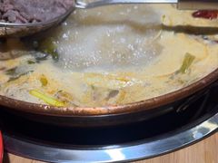 -洱火云南酸菜牛肉火锅(石景山当代商城店)