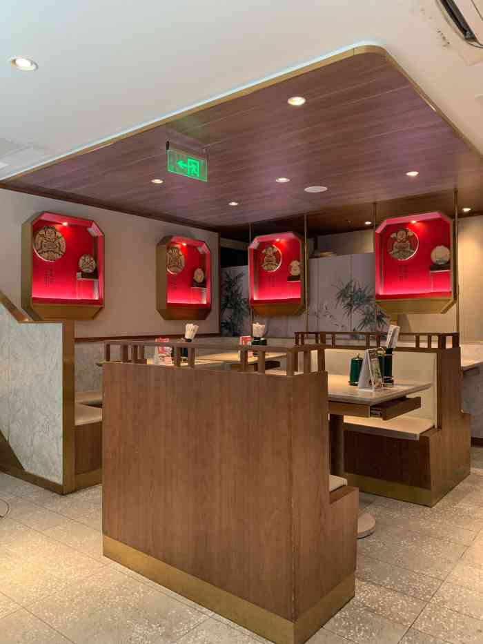 松鹤楼面馆(豫园店)-"本人对苏式面馆并没有偏爱,但这家松鹤楼吃.