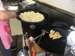 -黄阿姨锅贴大王(万航渡路店)