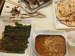 -霄汉牛三鲜湖北砂锅菜(万松园2店)