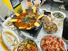 -丹水桥地锅鱼·翘嘴鲌·地方特色全鱼宴(丹江口大坝店)