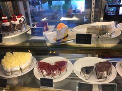 -莓园冰淇淋店
