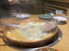 -洱火云南酸菜牛肉火锅(石景山当代商城店)